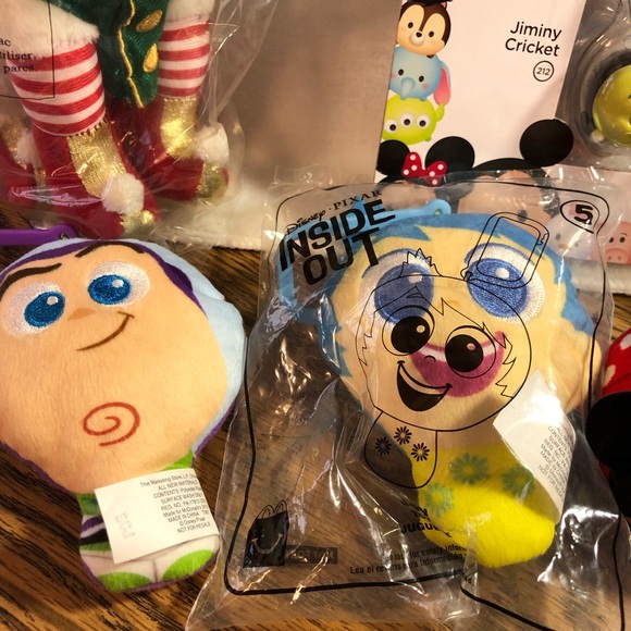 Disney toys and Golden Book bundle - Picture 6 of 8